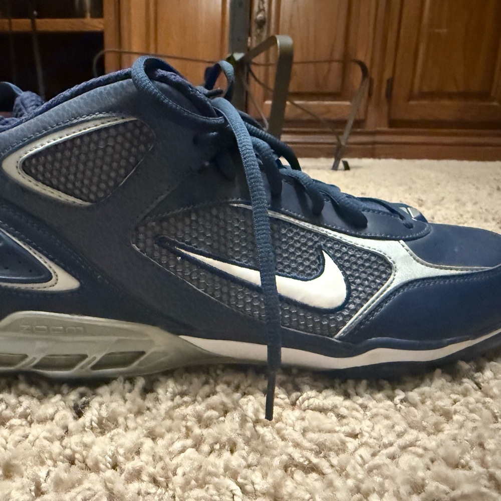 Nike Men’s Navy , White and Gray Football Cleats